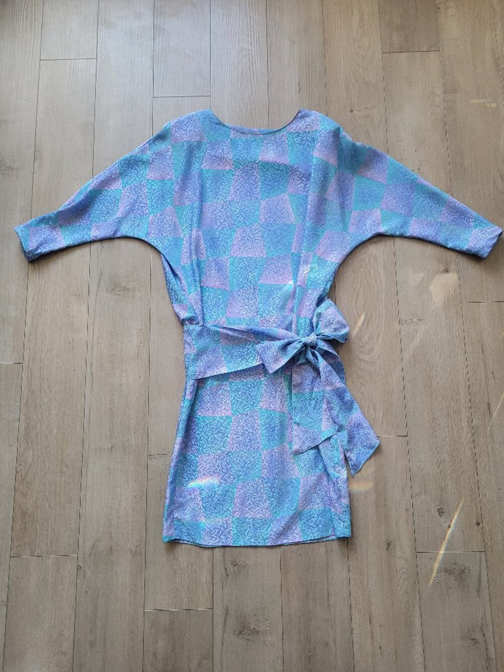 Suli Petites Drop Waist Purple, Pink and Teal Dress Size 4